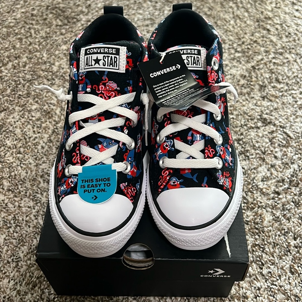 Converse US YOUTH SIZE 3 BRAND NEW